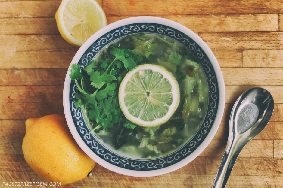 Zupa z cytryny i kolendry