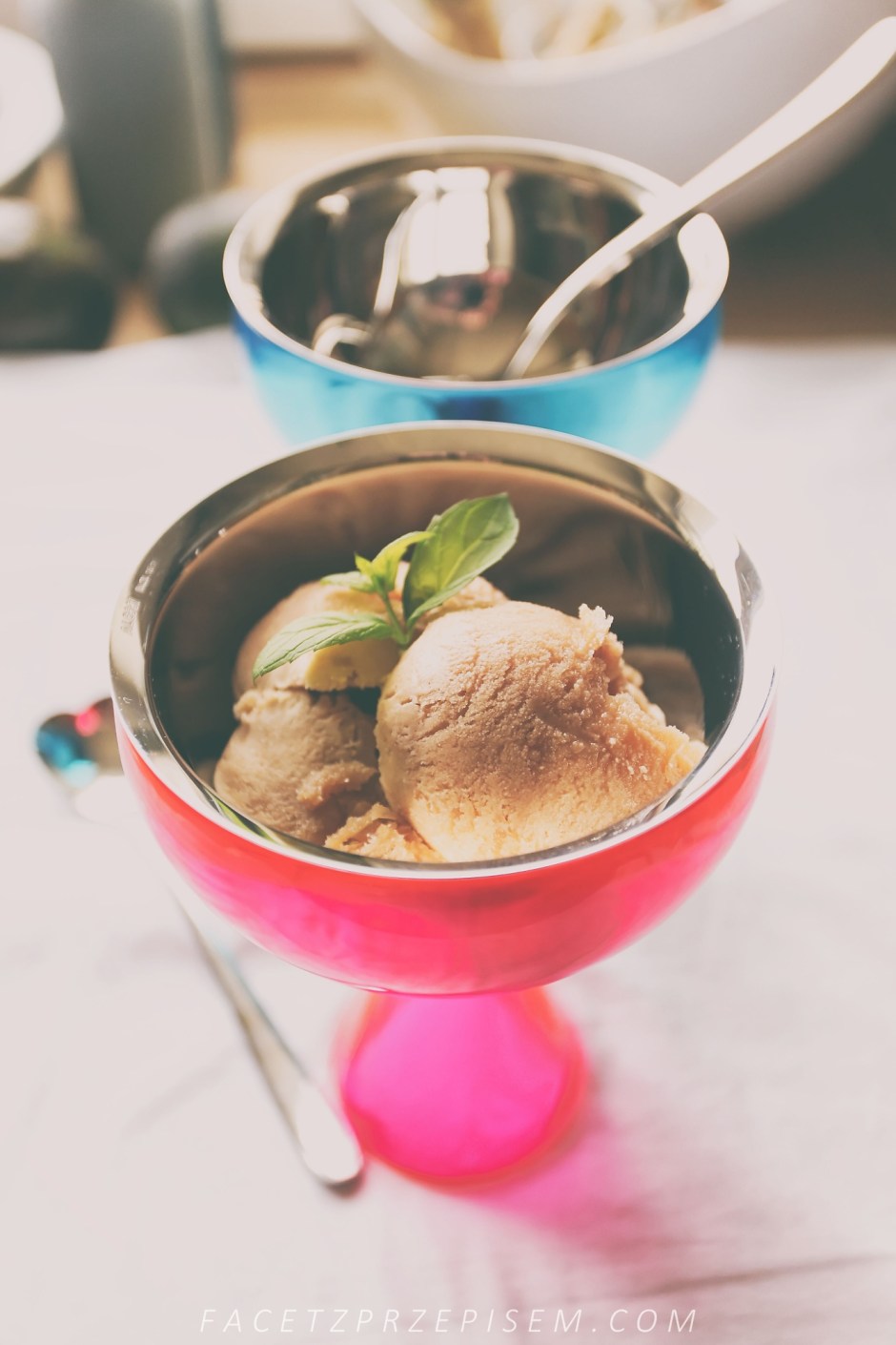 Lody naturalne: karmel z solą himalajską